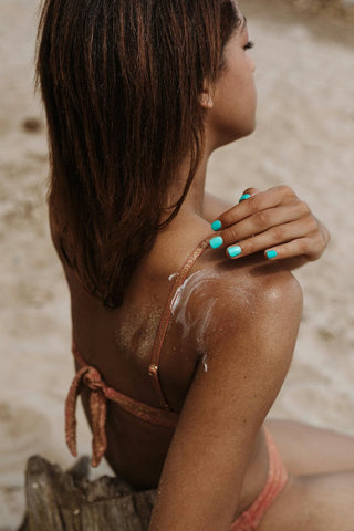 The Problem with Chasing the UV Index: Why This Sun-Tracking Trend Is Risky for Young Skin
