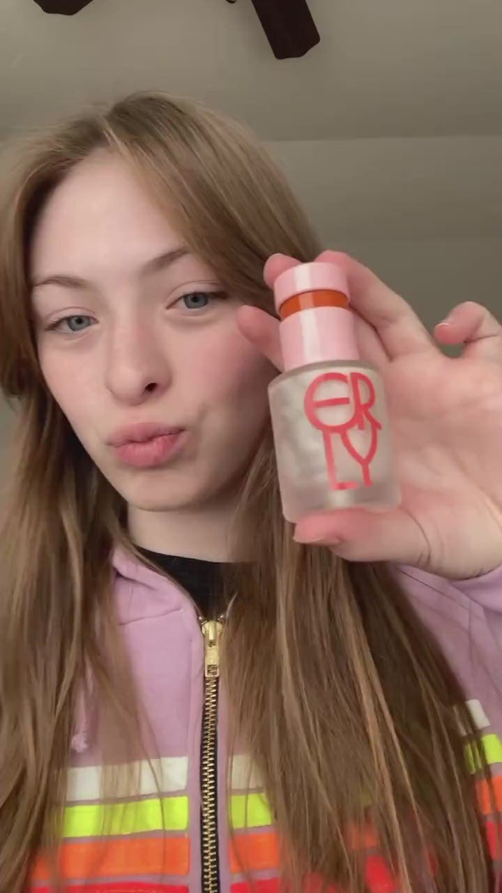 Video of ERLY Daily Dew Serum being applied to face